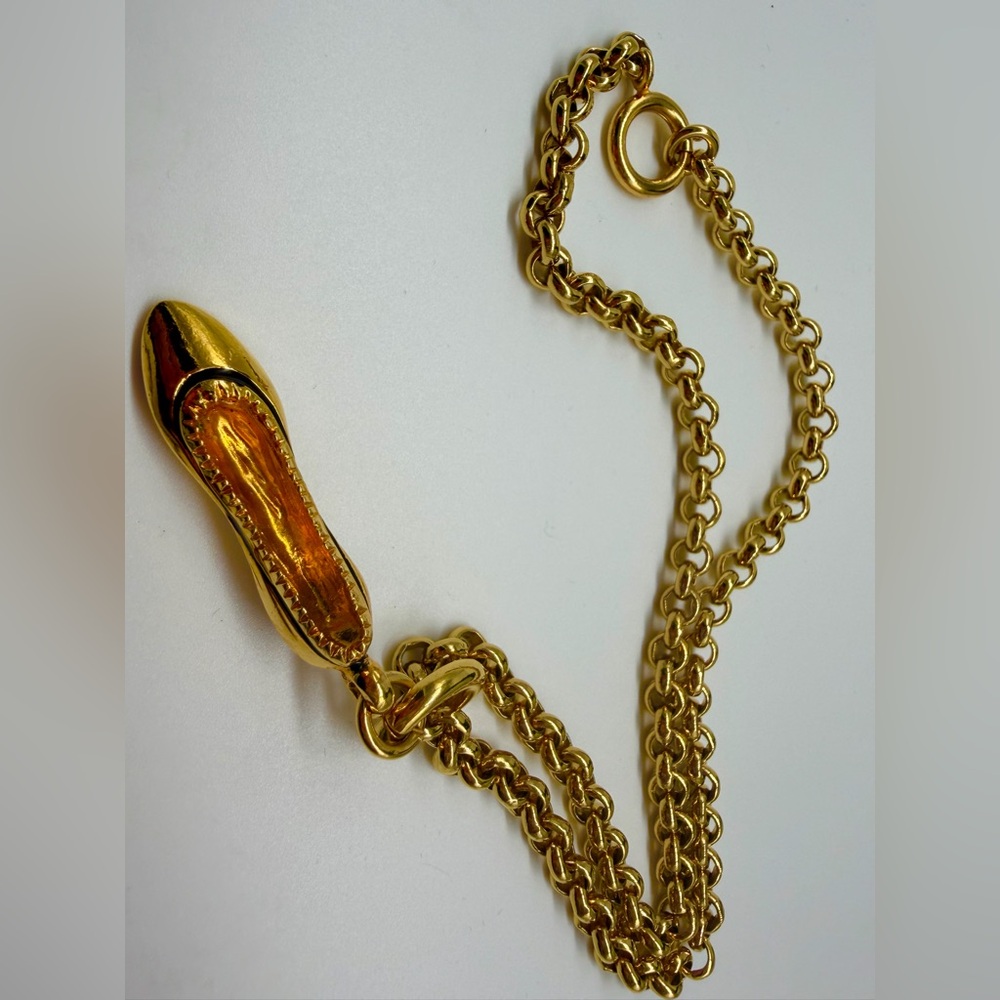 Elegant Salvatore Ferragamo Gold-Tone Necklace - Picture 8 of 9